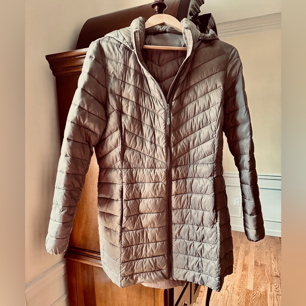 Hardly worn, taupe, medium warmth jacket